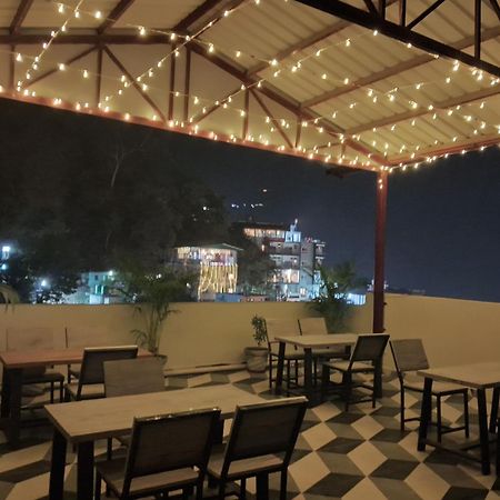 Hotel Hostel Vimal Ganga Rishīkesh Esterno foto