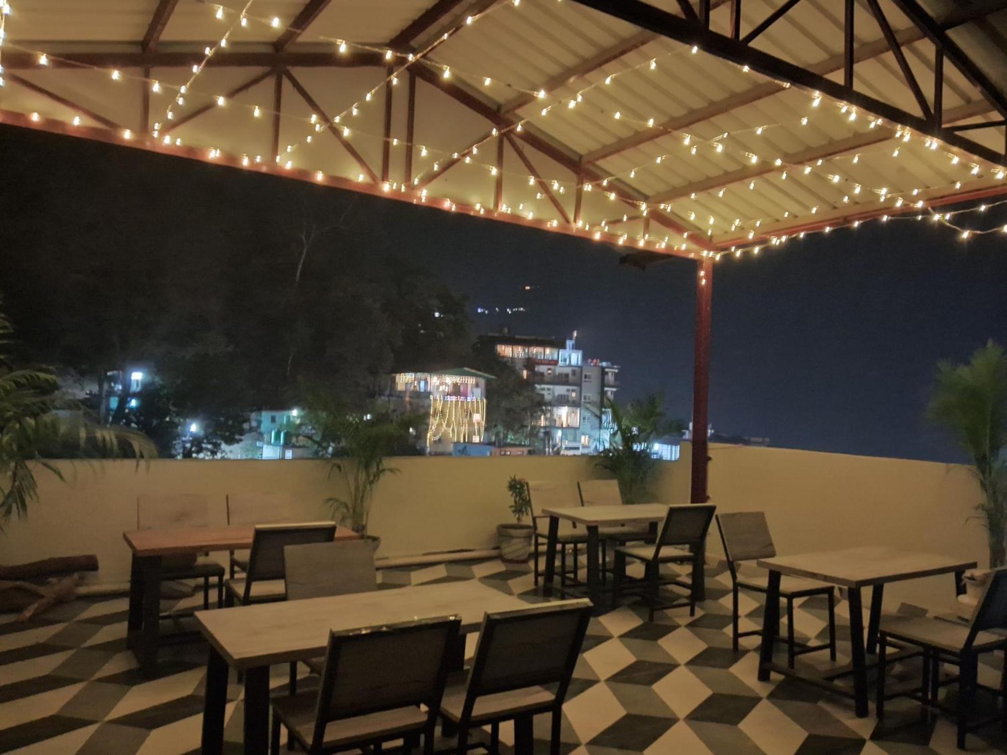 Hotel Hostel Vimal Ganga Rishīkesh Esterno foto